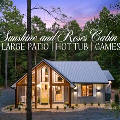 LARGE PATIO | HOT TUB | PLAYSET | ARCADE | GAMES