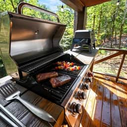 Couples Cabin/Hot Tub/Fire Pit/Peaceful/Private