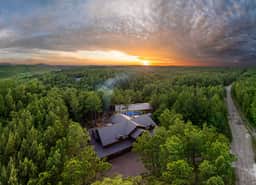 NEW Cabin w/ Private Pickleball/Families/Groups