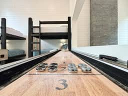 New Luxe Cabin*Hot Tub*Arcades*Foosball*Air Hockey
