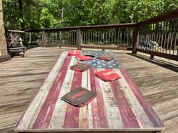 New Cabin*Ping Pong*Hot Tub*Fire Pit*Corn Hole