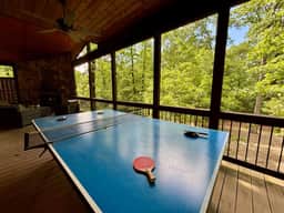 New Cabin*Ping Pong*Hot Tub*Fire Pit*Corn Hole