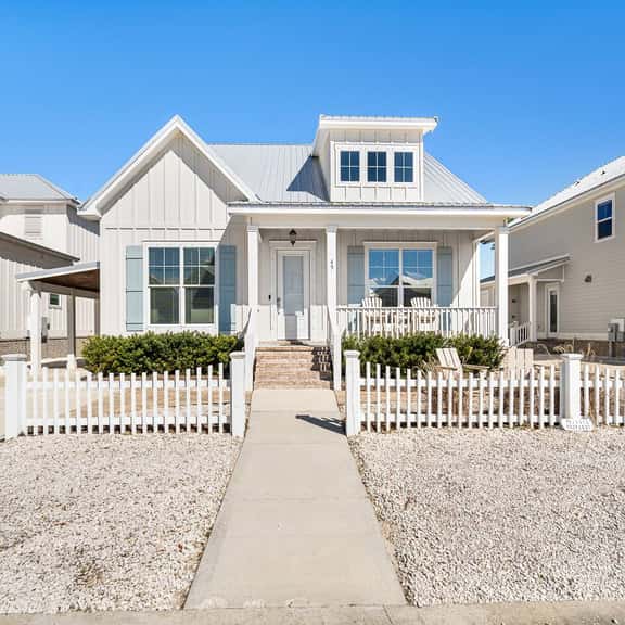 3BR Beach Retreat | Trails + Close to Beach | Pool - Image 1