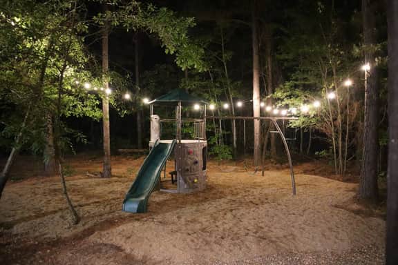 Luxury Cabin*Hot Tub*Fire Pit*Outdoor Movie*Arcade