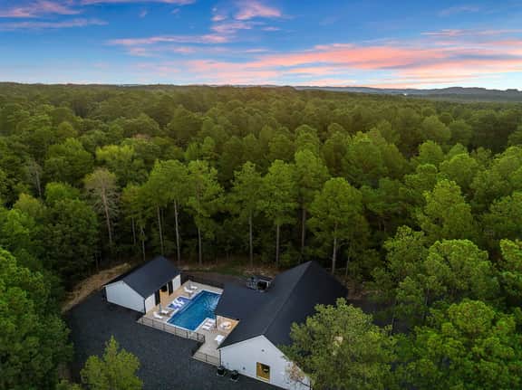Luxury Cabin*Private Pool*Playground*Sleeps16