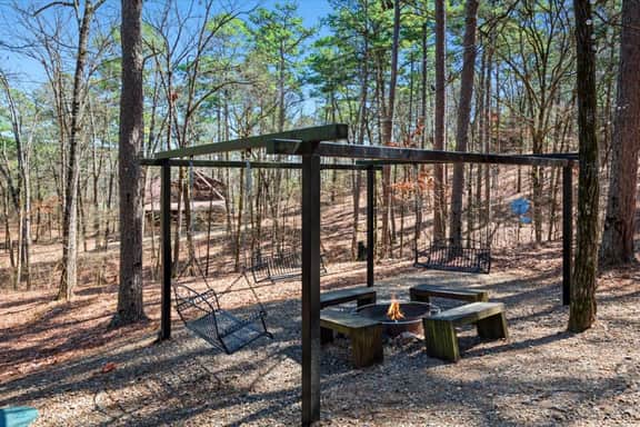 New Family Cabin/Hot Tub/Fire Pit/Pool Table/Games