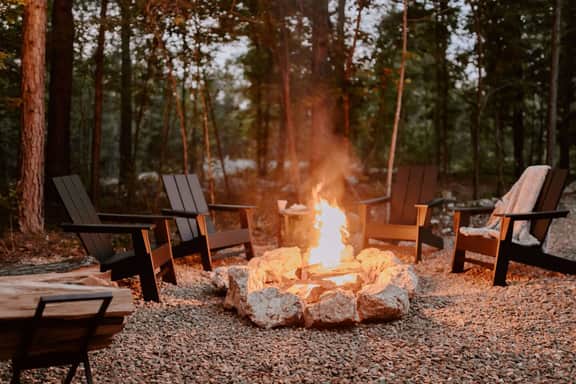 Luxury Couples or Family Cabin*Hot Tub*Fire Pit
