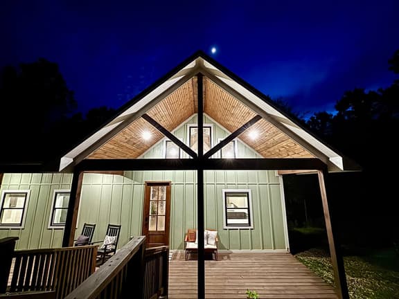 New Luxury Cabin*Hot Tub*Corn Hole*Fire Pit*Games