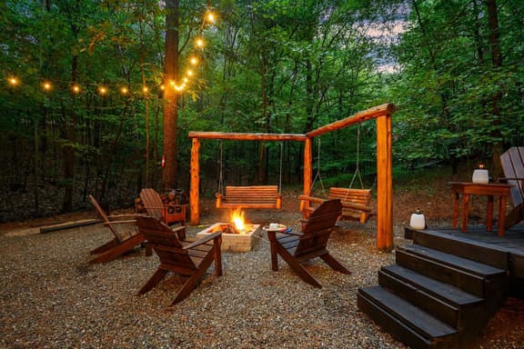 Family or 2 Couples*Fireplaces*Hot Tub*Horseshoes