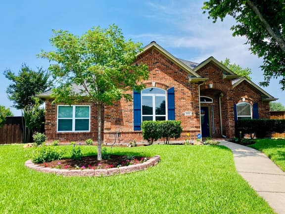 New House w/Pool*Hot Tub*Putting Green*Theme Rooms