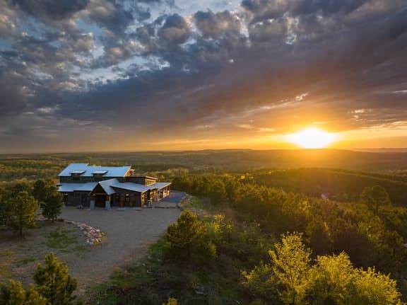 Mountain Top Cabin/Wedding Venue/Family Retreat