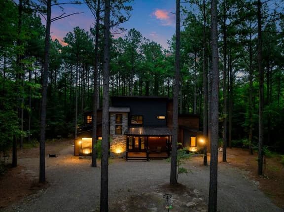 New Cabin*Hot Tub*Fire Pit*Arcade*Shuffleboard